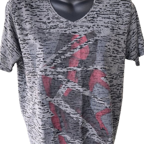 🌸6/$20🌸 V-Neck Shortsleeve Print T-Shirt - Picture 2 of 7